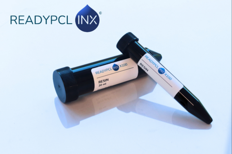 The ready-to-use kit comes in 2 volumes: 10 and 20 ml.